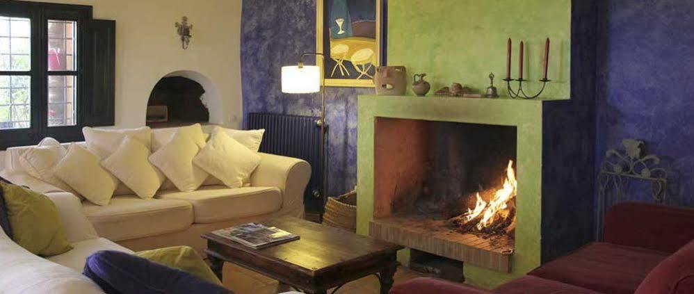 Hostal Nou De Crespiá Kültér fotó